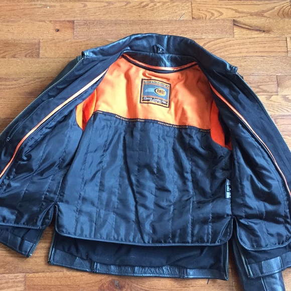 Real Leather Jacket - Picture 2 of 7